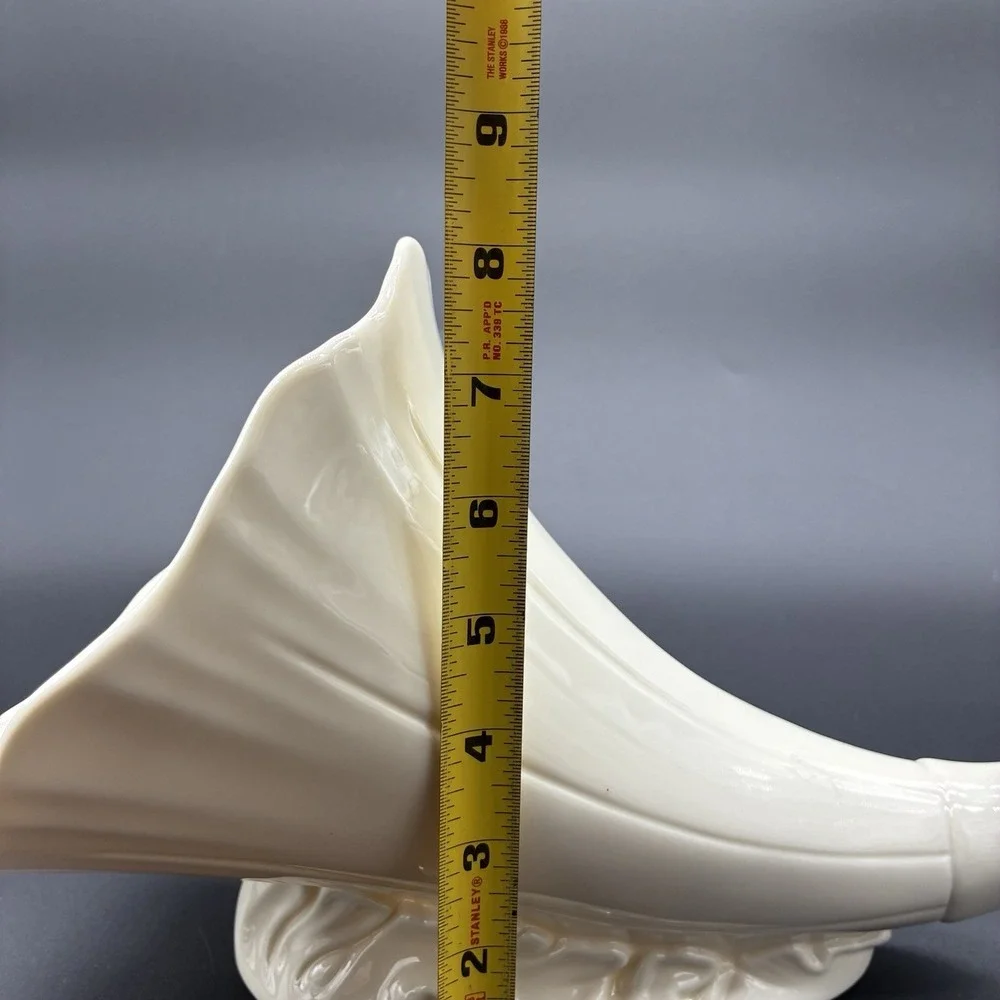 Lenox Cornucopia Ivory Porcelain Centerpiece Thanksgiving Harvest Horn Vase USA